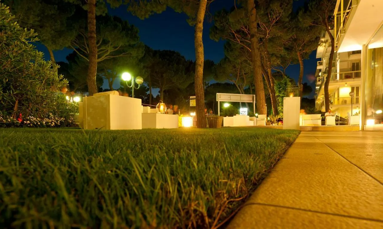 Hotel Kent Milano Marittima 4*,