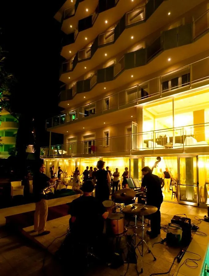 Hotel Kent Milano Marittima 4*,