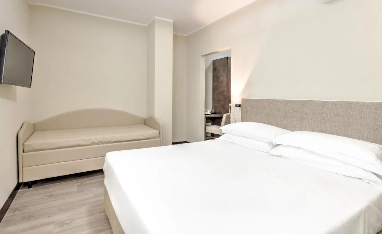 Hotel Kent Milano Marittima 4*,  Italia